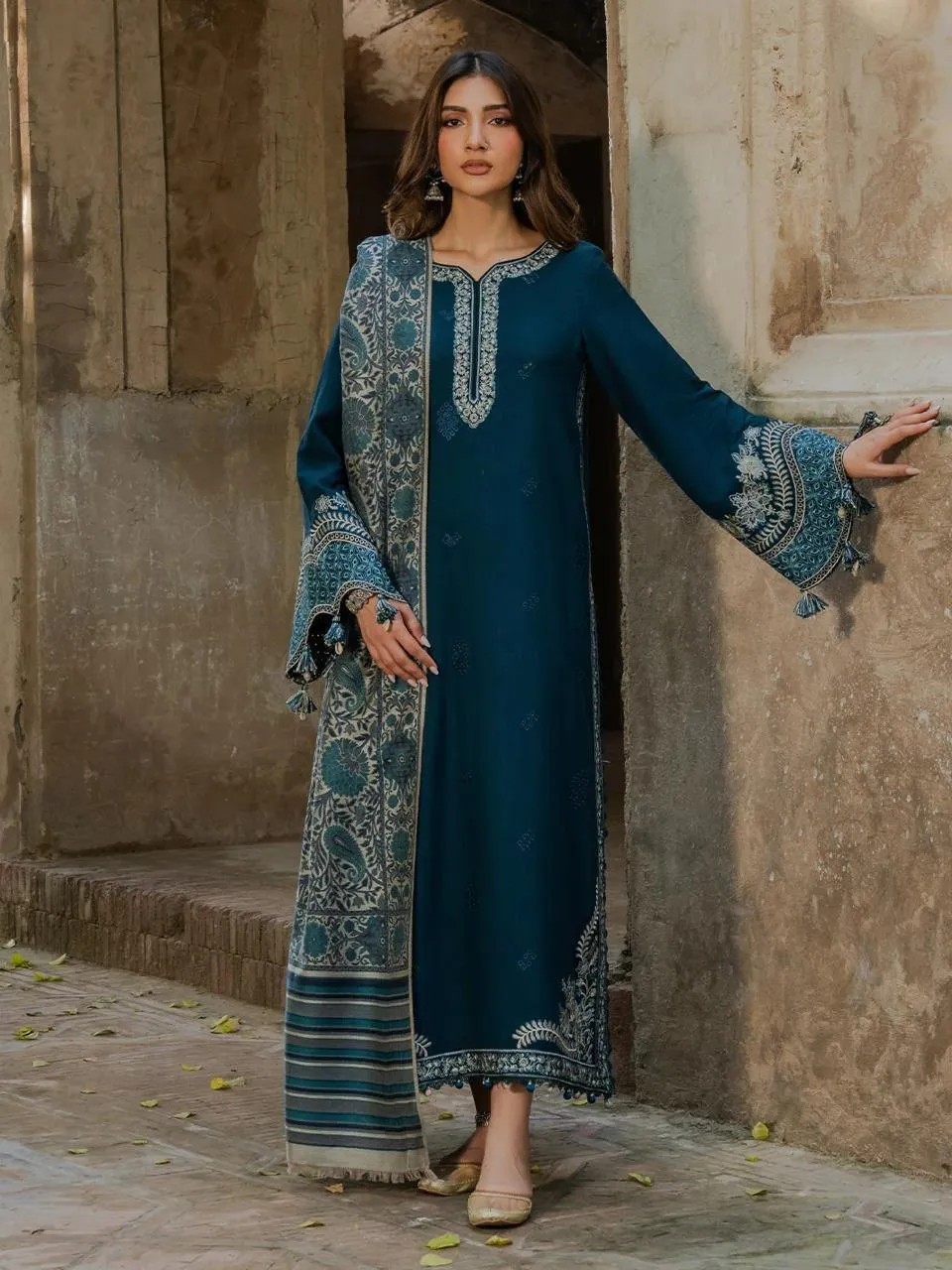 Blue Embroidered Lawn 3Pcs Women Suit Set