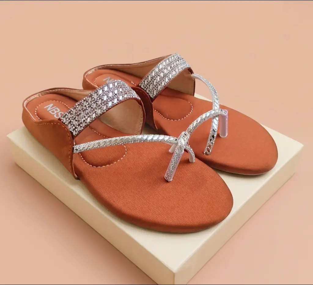 Women's Synthetic Leather Fancy Flats - Image 3