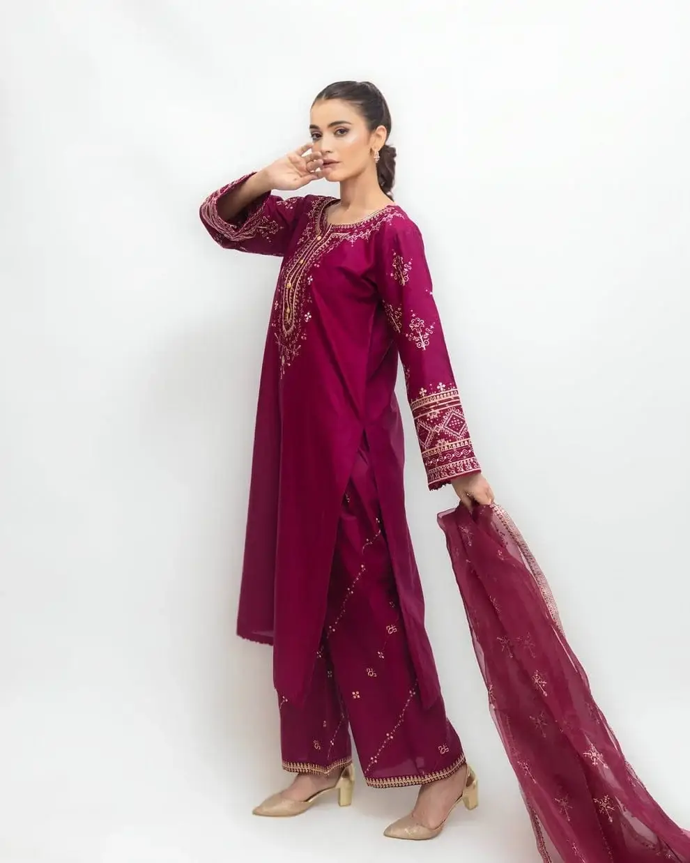 Stunning Pink Embroidered Arabic Lawn Suit - 3 Pcs Set - Image 2